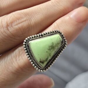 Sterling Silver Lemon Chrisopraze Ring, Size 6